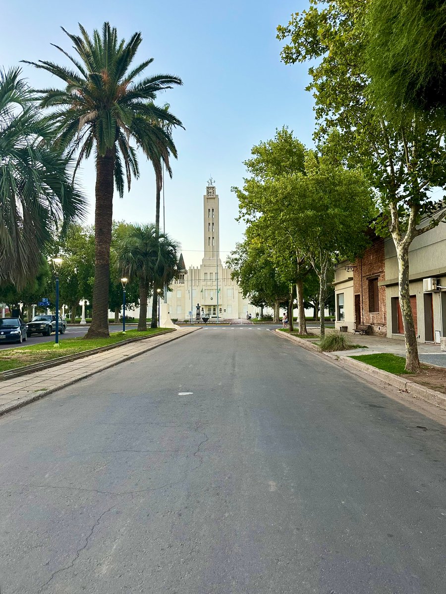 gui10road's tweet photo. Y llegué a una de las localidades MÁS LINDAS de Buenos Aires 🤍

📍Pellegrini, bien cerquita de La Pampa https://t.co/5SY6JFnrhc