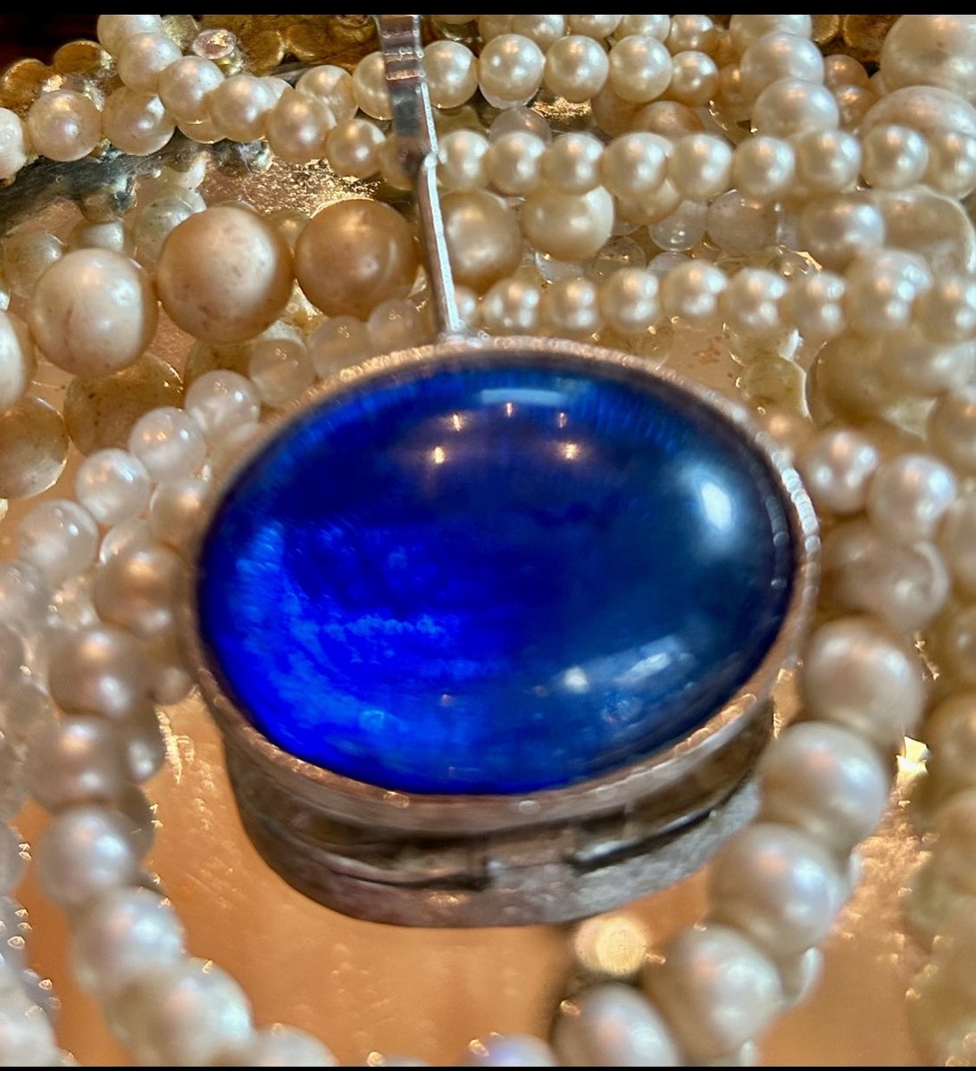 EbayBaby33's tweet photo. #Case #retro #MidCentury #Darlingdarlasvintageshop #Ebay #Follow#OldHollywood #eBaySeller #Shop #MakeUp #Lipstick #Vanity #GiftIdeas #Valentine’sDay #vintagecompacts #Accessories #Purse #AntiquePerfume #ArtDeco https://t.co/Q6DEqwlmtw https://t.co/PDnG20cWBq