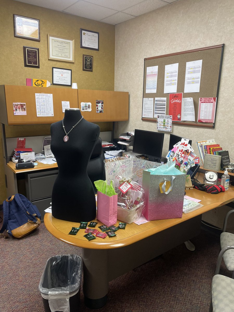 kellgobe's tweet photo. Today, I got to celebrate my birthday with some truly amazing people! I am beyond blessed to lead this incredible team of educators and watch our little learners grow every day. I love my job!!! ❤️🎂🎉 #BlessedPrincipal #BestTeam #LoveMyJob #questforexcellence https://t.co/xMAz8r7zS9