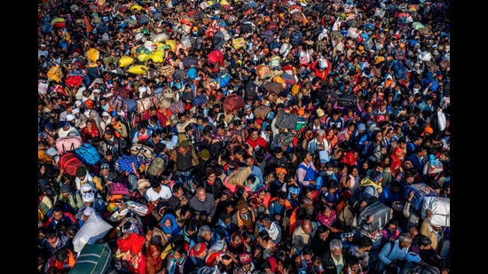 HindustanTimes's tweet photo. #HTDailyCapsule | Stampede tragedy hits Kumbh: Toll at least 30
https://t.co/n5QAAahHPe
Subscribe to HT Daily Capsule on https://t.co/JVnVskNDNt https://t.co/fVUXMp7XdX