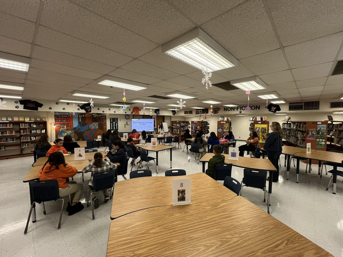 #Wiggs Write On! met for the very first time today during advisory!  #Wolverines are excited to explore writing outside of the usual homework assignments.  ✍️ is for fun &amp; creativity &amp; self care too!  Thank you Ms. Gunn for choosing us to help with your Gold Project!