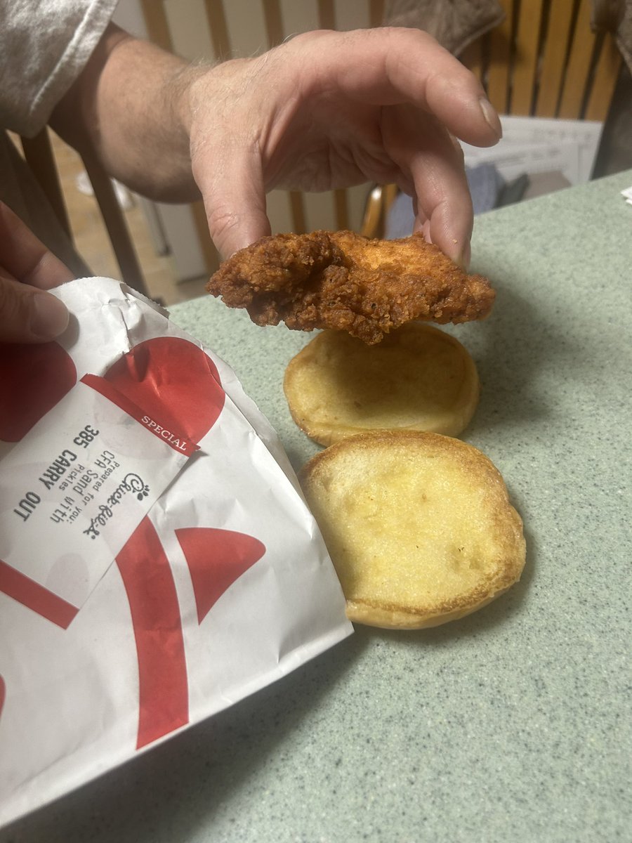 ZRodkey's tweet image. No pickles what a rip off @ChickfilA