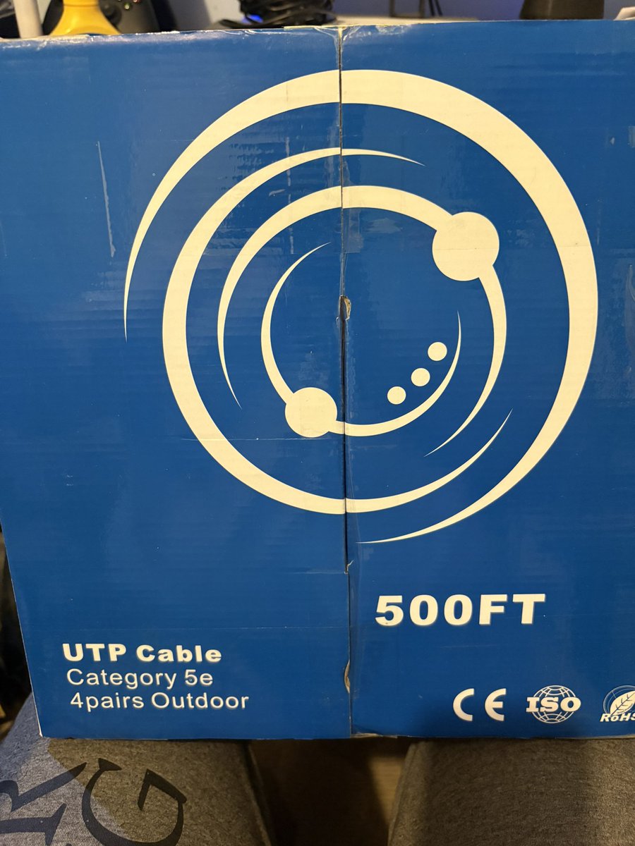 SpanishDexter's tweet image. I’m the captain now.

Also didn’t realize I got outdoor quality Cat5e. #network #it #homenetworking #apartment