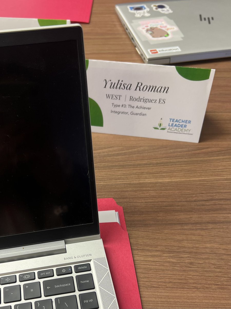 Mrs. Roman tweet media