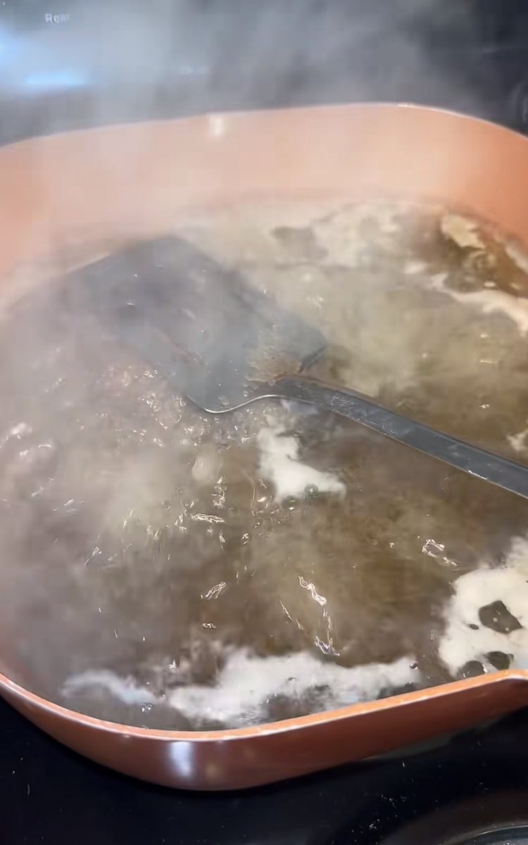 scrunchie queen 🇵🇸 tweet media