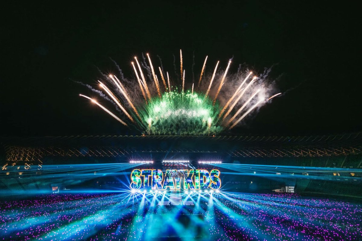 SKZ_Tours's tweet image. 🚨.@Stray_Kids ' dominATE Tour ' is now expected to be the Most Attended Tour by Kpop Act of all time with 2 Million+ attendees.
#dominATE