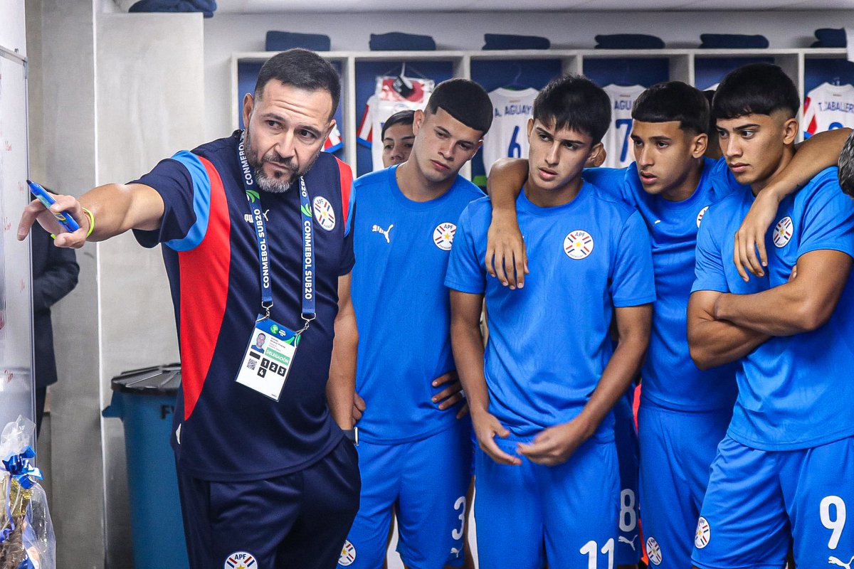 Hizo su debut al frente de la Sub-20, planteó un partido inteligentísimo, el equipo le ganó por la mínima a Venezuela (anfitrión del certamen) y consiguió el primer objetivo: clasificarse al Hexagonal Final del Sudamericano.

👏🏻🇵🇾 Respeto y reconocimiento al gran Antolín Alcaraz.