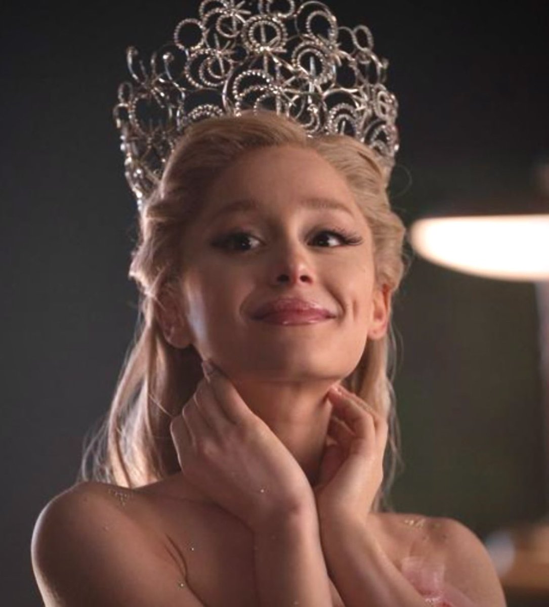 eternalmeowin6's tweet image. Idc if people wanted Dove Cameron as Galinda, Ariana took on the role Galinda beautifully, my 13 year old self who was obsessed with the broadway would be so proud that she made her dream come true. She will always be my Glinda 🩷
#wicked #ArianaGrande #arianator #stantwt
