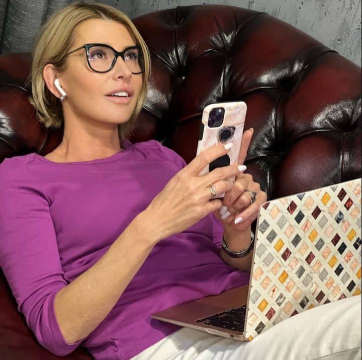 ivymwomack's tweet image. Thinking about what to invest? Contact your best financial Advisor here