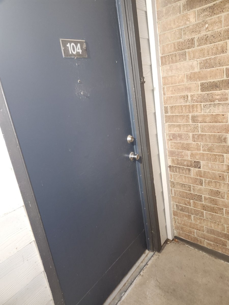 MichaelTheP1's tweet photo. @DoorDash my apt is 104.  The number is on my door.  How hard is this? https://t.co/cAxuIKMO87