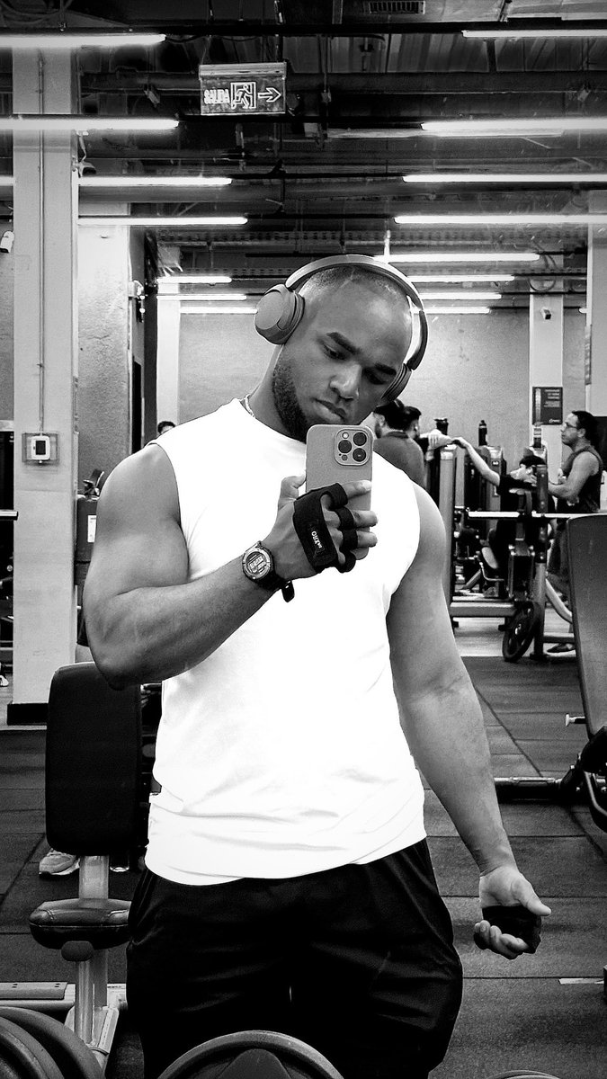 edgarantu29's tweet photo. #gymrat https://t.co/R3P7dT4jjf