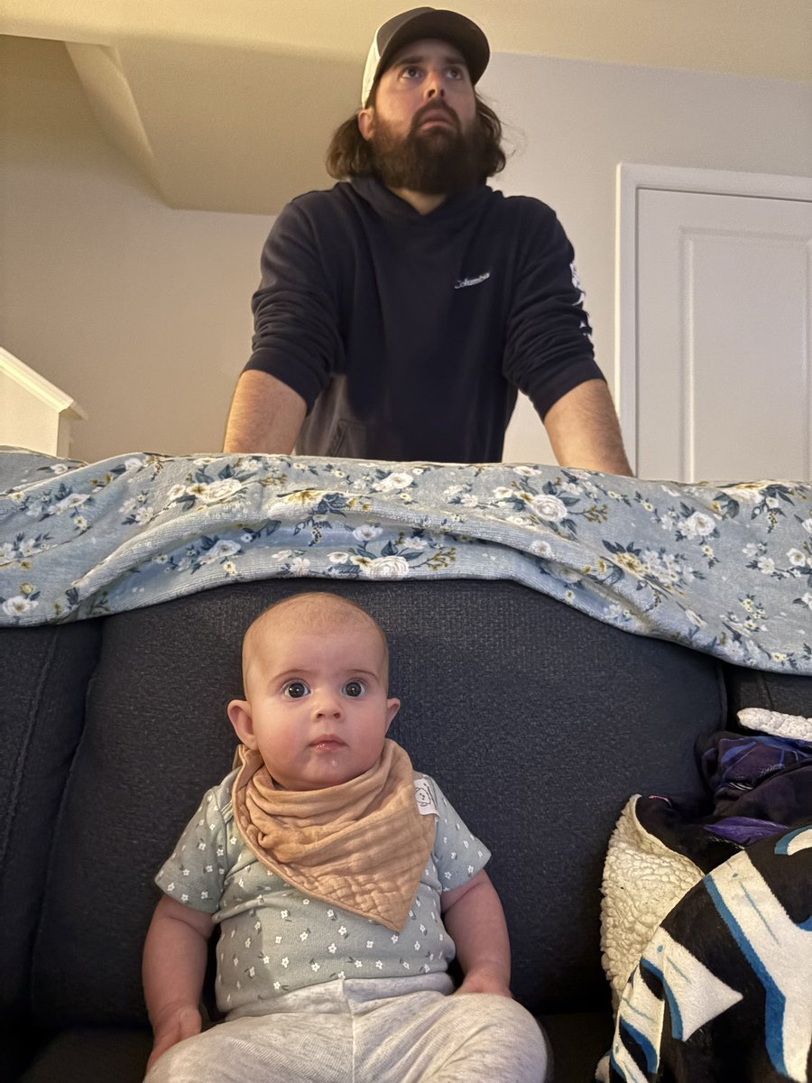 dvnlark's tweet photo. almost 4 months with my best girl. she really stole her dad’s whole face and already has him wrapped around her little finger 💖 https://t.co/TZvVqFmo3i