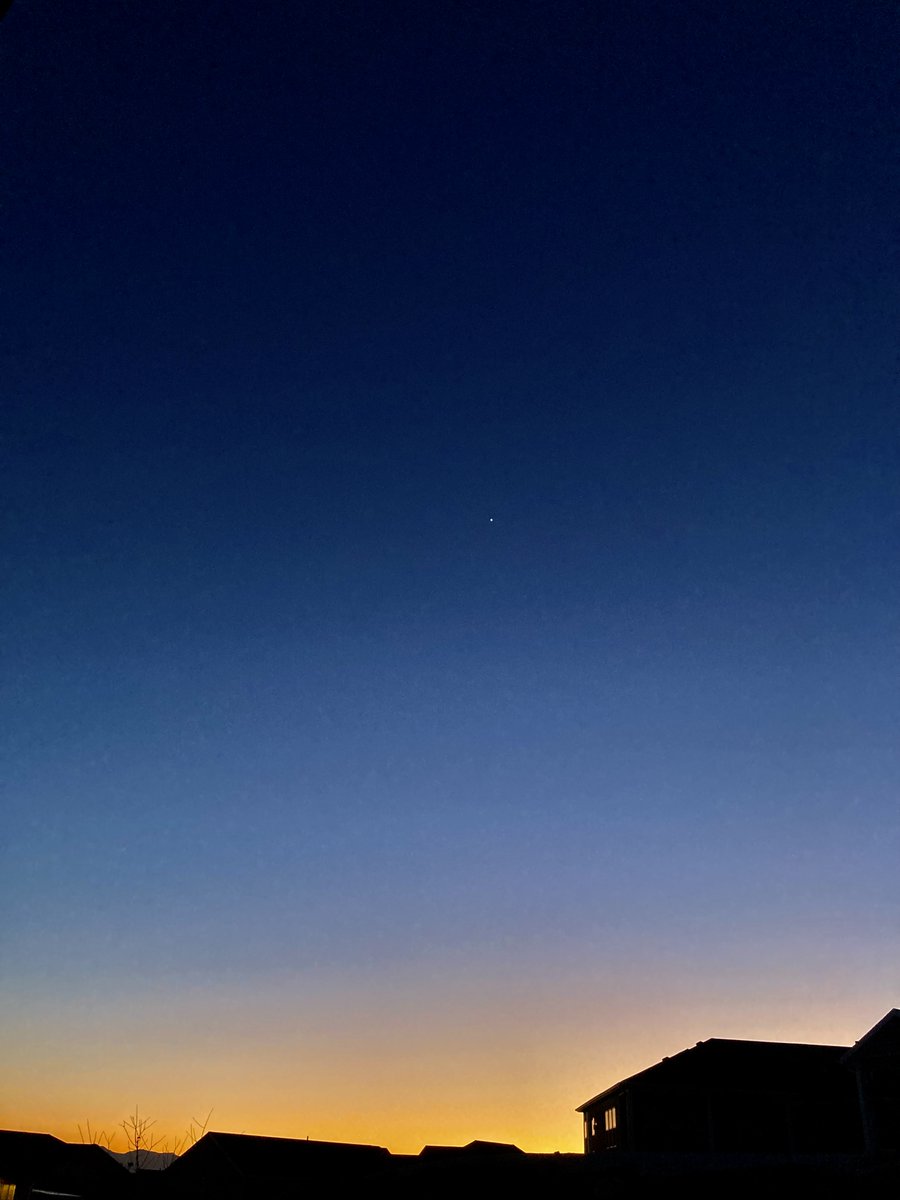 HyggeMan's tweet image. Venus...In Blue
.
.
.
.
.
#PicOfTheDay #VenusInBlue #UtahSunset #Sunset #NorthernUtah #BeautifulSky