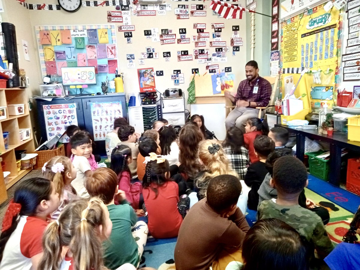 Digging, lifting, pushing—what a thrill! 🚜📚 Had an amazing time reading “Dig Dig Digging” to the bright Pre-K minds at Ocoee ES for #LiteracyWeek! Watching their excitement as we explored mighty machines &amp; big adventures was the best part. Keep on reading &amp; dreaming! 🚧📖✨