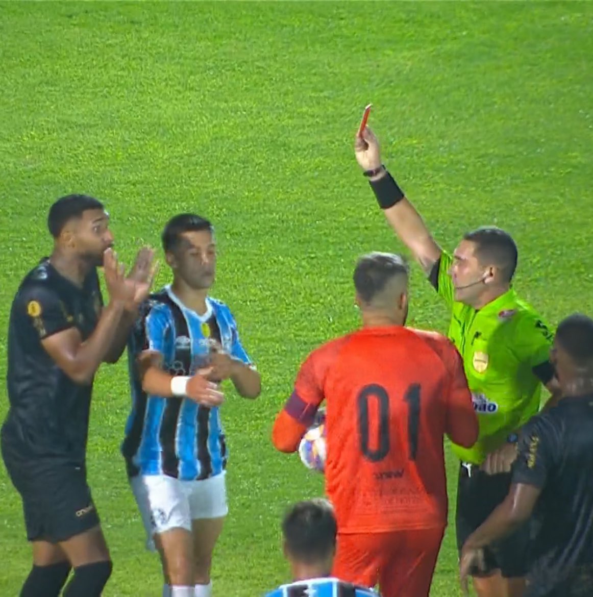 canaldotn's tweet photo. O que vão dizer sobre isso? https://t.co/8vuTnDoIx8
