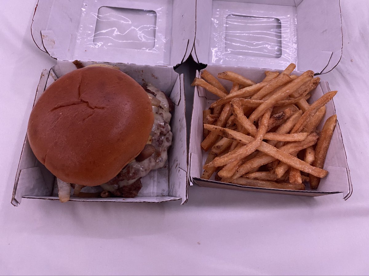 hien ୨ৎ tweet media