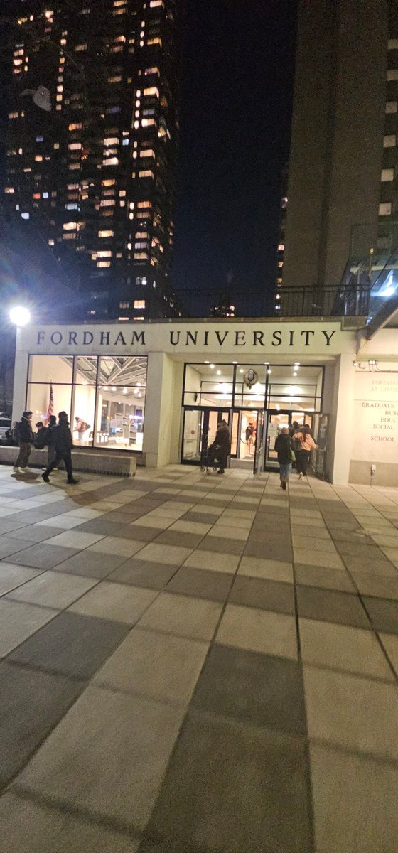 kevinamontalvo's tweet photo. Last week, we served as guest speakers at @FordhamNYC's "Messaging That Makes A Difference" class!

It was surreal to recap the memories and motivation behind QDR and the Queens Marathon, we enjoyed the experience and appreciated the amazing questions from the students! 👏🏼 https://t.co/opJevKy7Xw