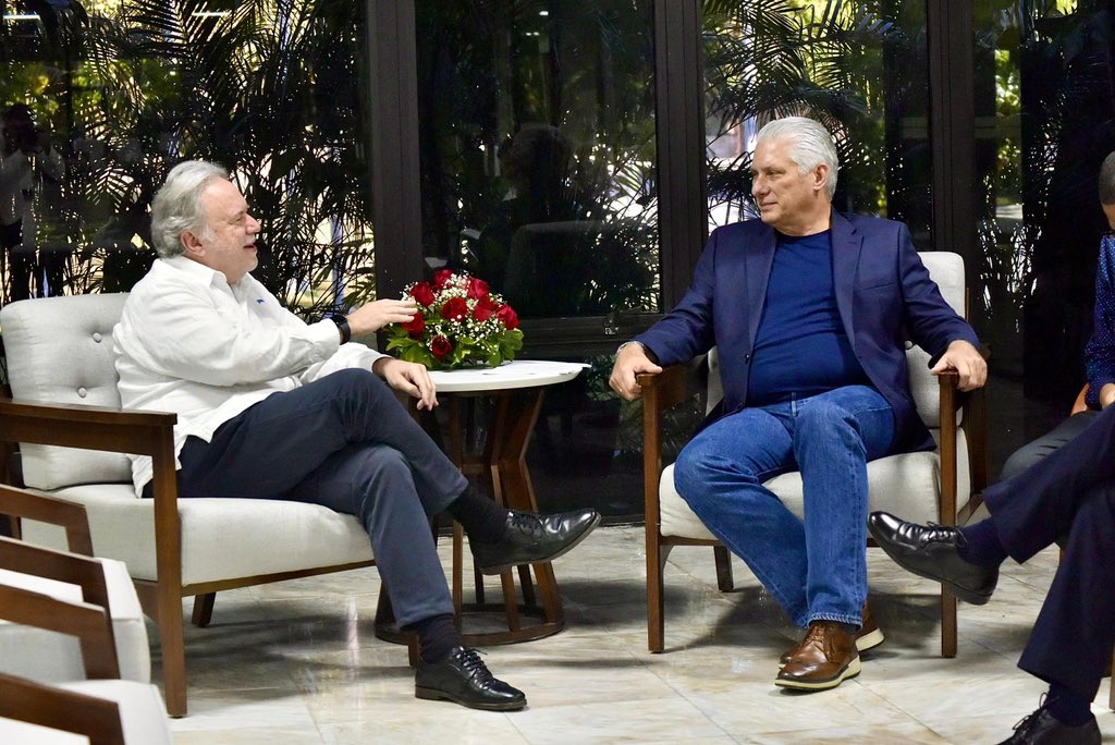 Foto tomada de @DíazCanelB