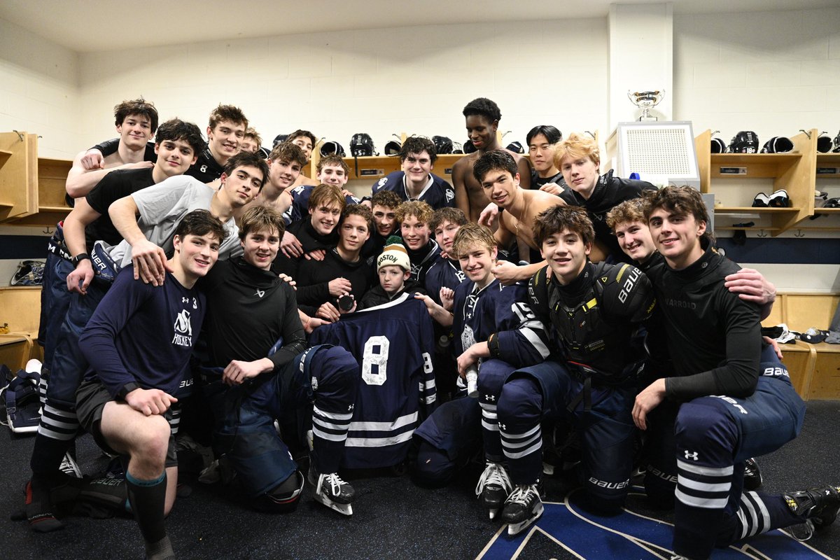Shoutout to our superfan, Mack for celebrating the win with us tonight! Thanks for coming out, buddy! See you at the next one! 

#agequodagis #defendtheden #gosmlions #superfan