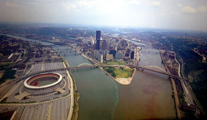 Anyone see a game at Three Rivers Stadium in #Pittsburgh? It replaced Forbes Field in mid-1970 and was the <a href="/Pirates/">Pittsburgh Pirates</a> (&amp; <a href="/steelers/">Pittsburgh Steelers</a>) home field until they moved into PNC Park in 2001. Here's the <a href="/sabr/">SABR</a> history of the park sabr.org/bioproj/park/t…