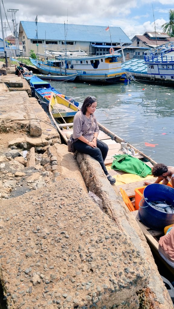 Jean_Voin_'s tweet photo. Minggu (26/01/2025) luhkan Kota sorong melakukan pendataan hasil tangkapan KUB Komo Star 260kg dgn harga jual Rp 10.000/Kg
#GiatLuhkanSatminkalAmbon 
#luhlapor https://t.co/eDDlwKs60C