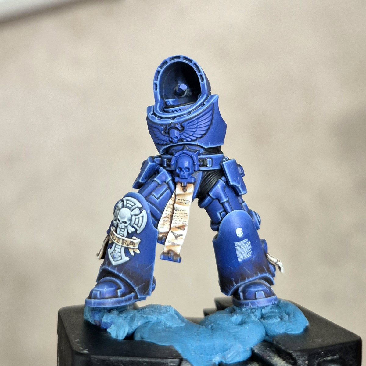 Plugging away on the captain's body. May put a pause on it to it to work on a squad of Terminators, but really enjoying painting this guy! #paintingwarhammer #WarhammerCommunity #Warhammer40k #40k #wipwednesday