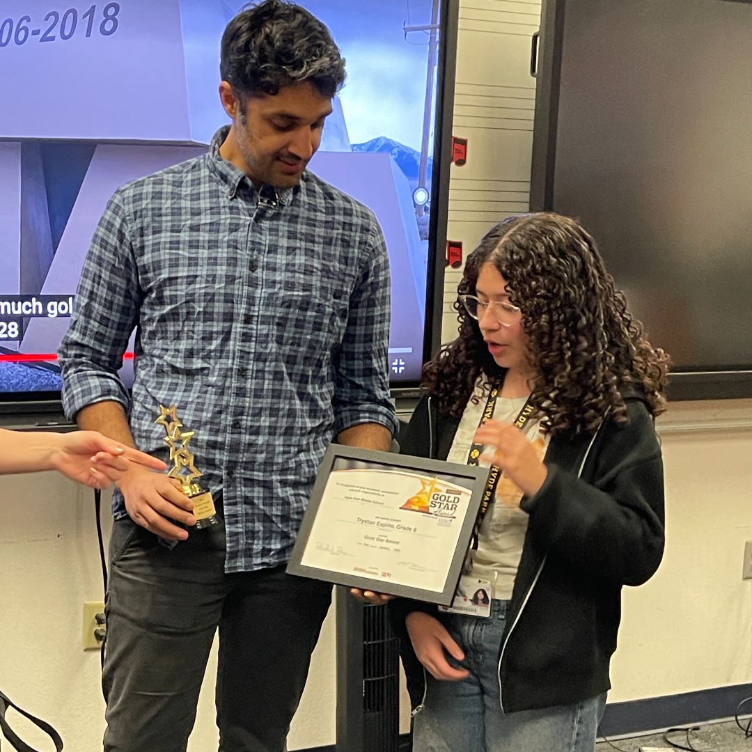 🎉 Congrats to Trystan from <a href="/HydePark_MS/">Hyde Park MS</a>  for winning the Kinross Gold Star Award! 🌟 Recognized for outstanding academics &amp; leadership in #STEM, Trystan truly sets the #GoldStandard by supporting peers &amp; building community. 👏  <a href="/kinrossgoldcorp/">kinrossgoldcorp</a> <a href="/CCSDEngage/">CCSD Engagement Unit</a>  <a href="/reviewjournal/">Las Vegas Review-Journal</a>