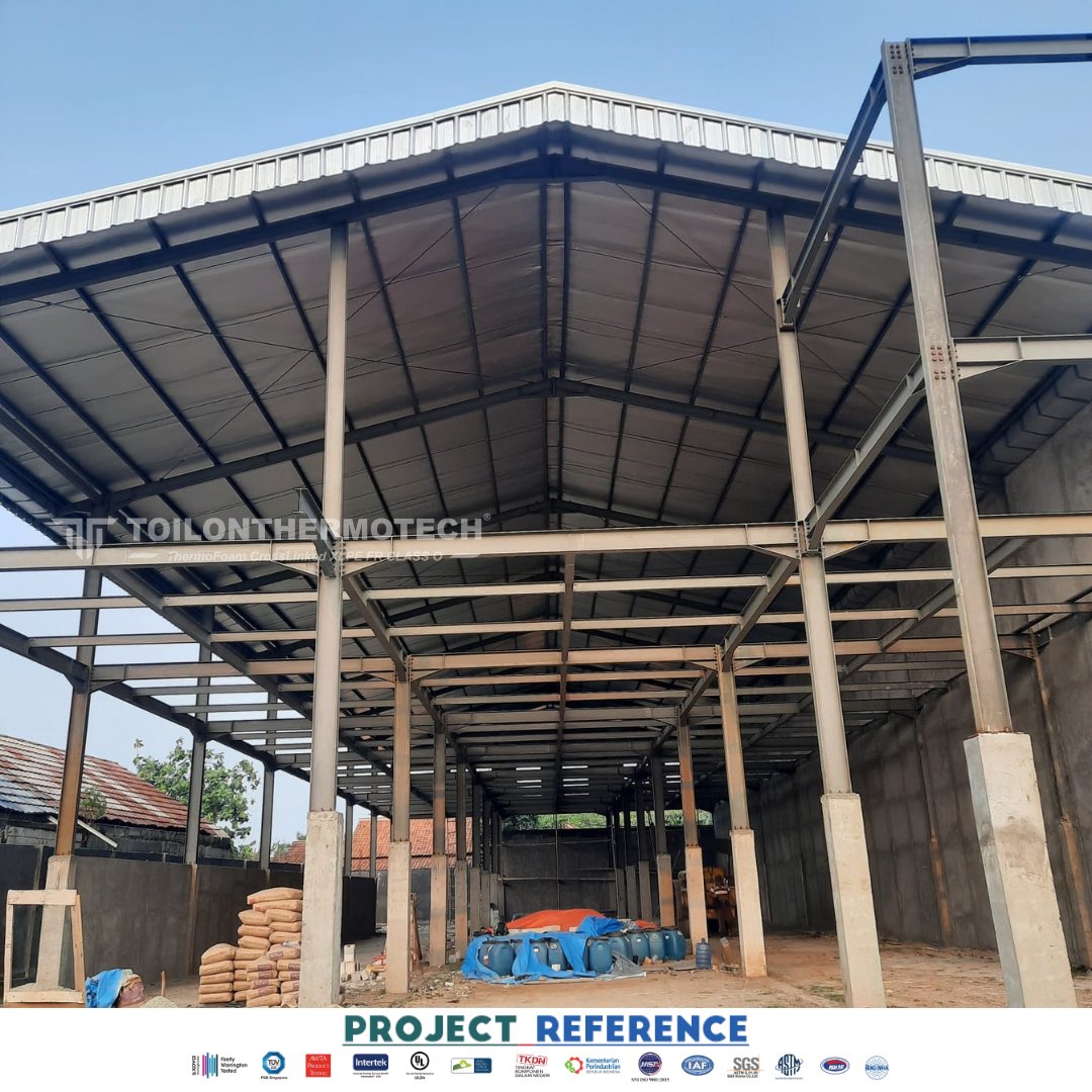 ThermotechIndo1's tweet photo. #ProjectReference
Project : Warehouse Fusion Niaga Boga
Type : Toilon ThermoTech XLPE FR Class 0
Application : Roof Insulation
Benefits of Using Toilon ThermoFoam Insulation,
1️⃣The highest Fire Rating Class 0
2️⃣Extremely High Vapour Permeability Resistance
3️⃣Lifetime More Than https://t.co/yfESgv6R4a