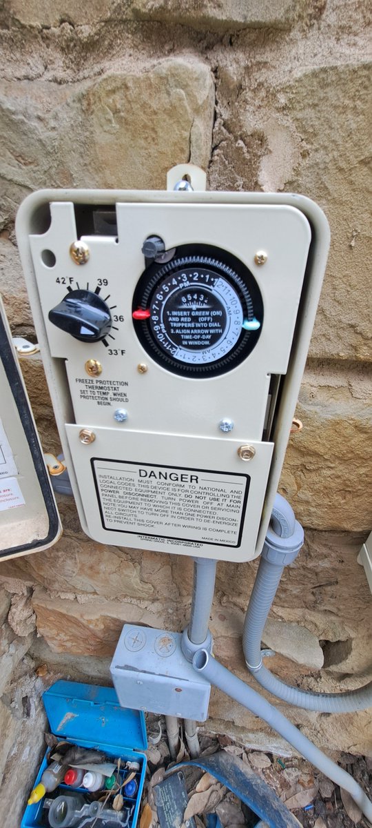 AustinPoolTechs's tweet image. Latest uptick within calls is freeze protection failure! Call or Text Austin Pool Techs before the next freeze event! We can repair or replace your failed mechanical controls or automation. 
512-643-6675
#cedarparktx #leandertx #libertyhilltx #lagovistatx #roundrocktx…