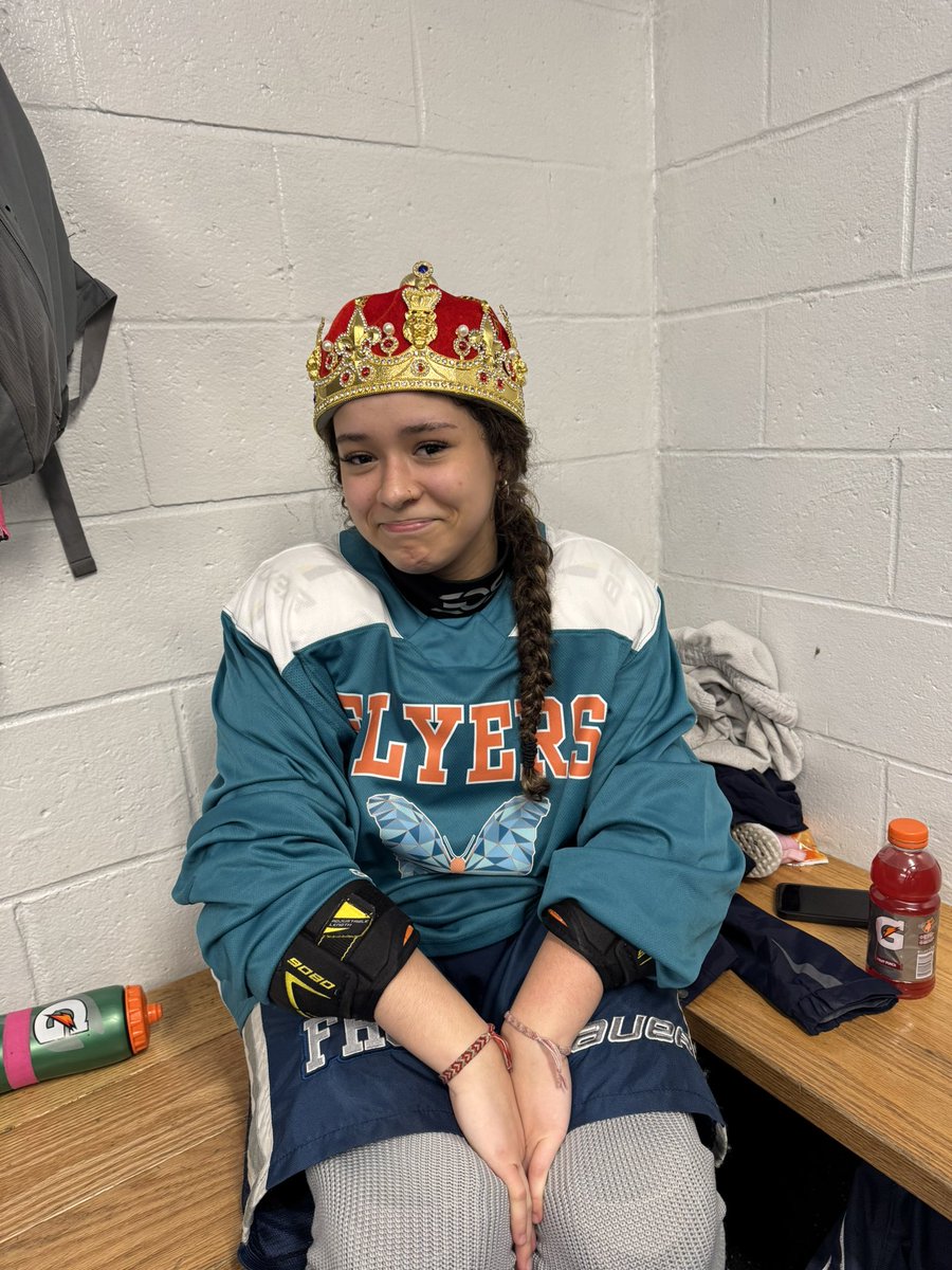 FLYERS WIN! FLYERS WIN! FLYERS WIN! 

🚨🚨 Peck
🚨🍏 Z. Yale
🚨 Diaz Pagano
🍏🍏 Tee Samwel
🍏 Levey 

🥅 E. Yale with 28 saves 

POG 👑 to Ariall Diaz Pagano 

<a href="/MetroWestSports/">Daily News Sports</a> <a href="/peytoncdoyle/">Peyton Doyle</a> <a href="/mpuzzanghera/">Mike Puzzanghera</a> <a href="/T_Mulherin/">Tom Mulherin</a> <a href="/HNIBonline/">Hockey Night</a> <a href="/MassHSHockey/">MassHSHockey</a> <a href="/GlobeSchools/">Boston Globe Schools</a>