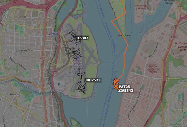 airplaneian's tweet photo. From initial information appears PSA Airlines 5342, a CRJ 700 collided with PAT25, an Army transport helicopter on the approach end of runway 33 at DCA, Reagan National Airport 

iirc the PAT helos are gold top UH-60s used for VIP transport

ADS-B tracks: https://t.co/rymUst3aMi https://t.co/Z0iSNXVi0A