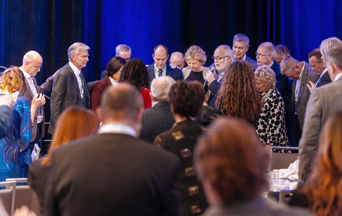 cccuorg's tweet photo. We honored President Emerita @HoogstraShirley tonight for her decade of service as the CCCU's seventh president. The evening was filled with gratitude, memories, encouragement & prayer.
We were pleased to present Shirley with the 2025 Mark O. Hatfield Award. #CCCUPresConf https://t.co/gY1TzrYpKP