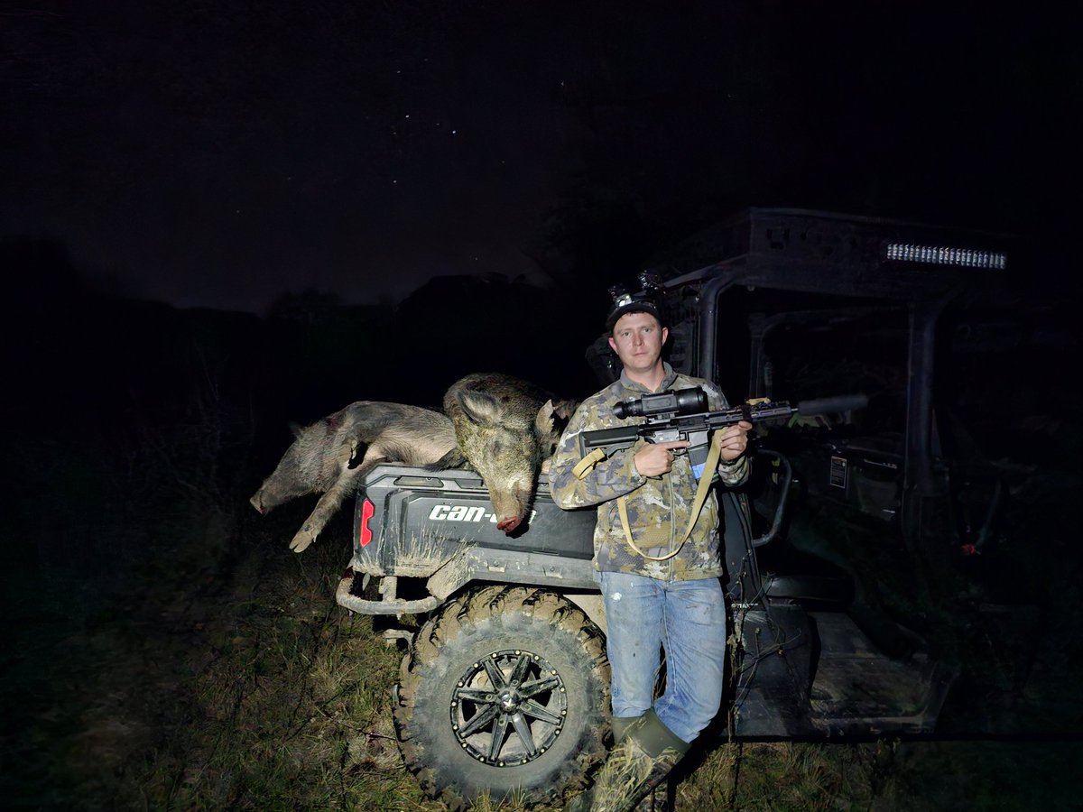 MatthewFri17253's tweet photo. 300 blk putting in work. #hoghunting #thermal #nvision #hunting #300blk #texas #nvisionoptics https://t.co/U63CT4z7Fa