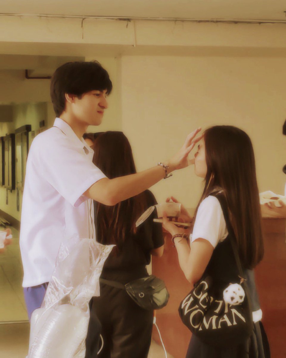 “kapag magulo na ang mundo, ikaw ang payapang hinahanap-hanap ko” 🤍❤️‍🩹