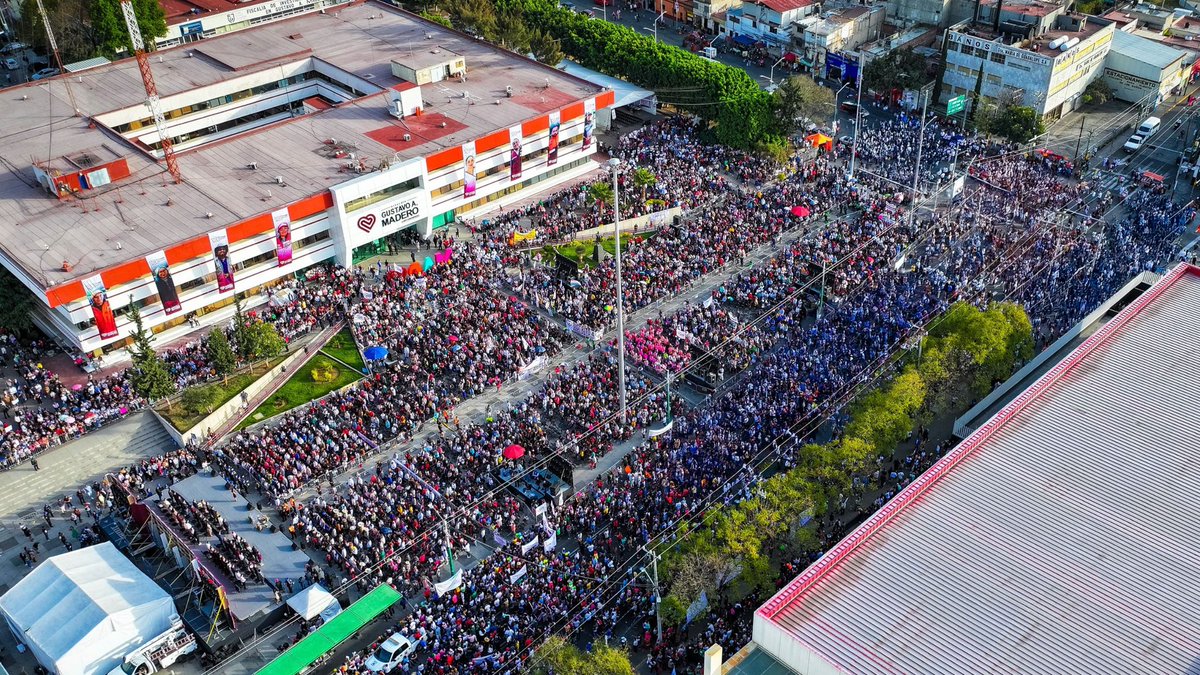 yancolozano's tweet photo. 100 días de esfuerzo, una alcaldía en transformación ❤️

Hoy vivimos un momento histórico en @TuAlcaldiaGAM , 30 mil maderenses nos acompañaron en este 1er informe de gobierno, demostrando que estamos unidos por un mismo objetivo: hacer de GAM la mejor alcaldía de la CDMX. https://t.co/0YmyaRtL15