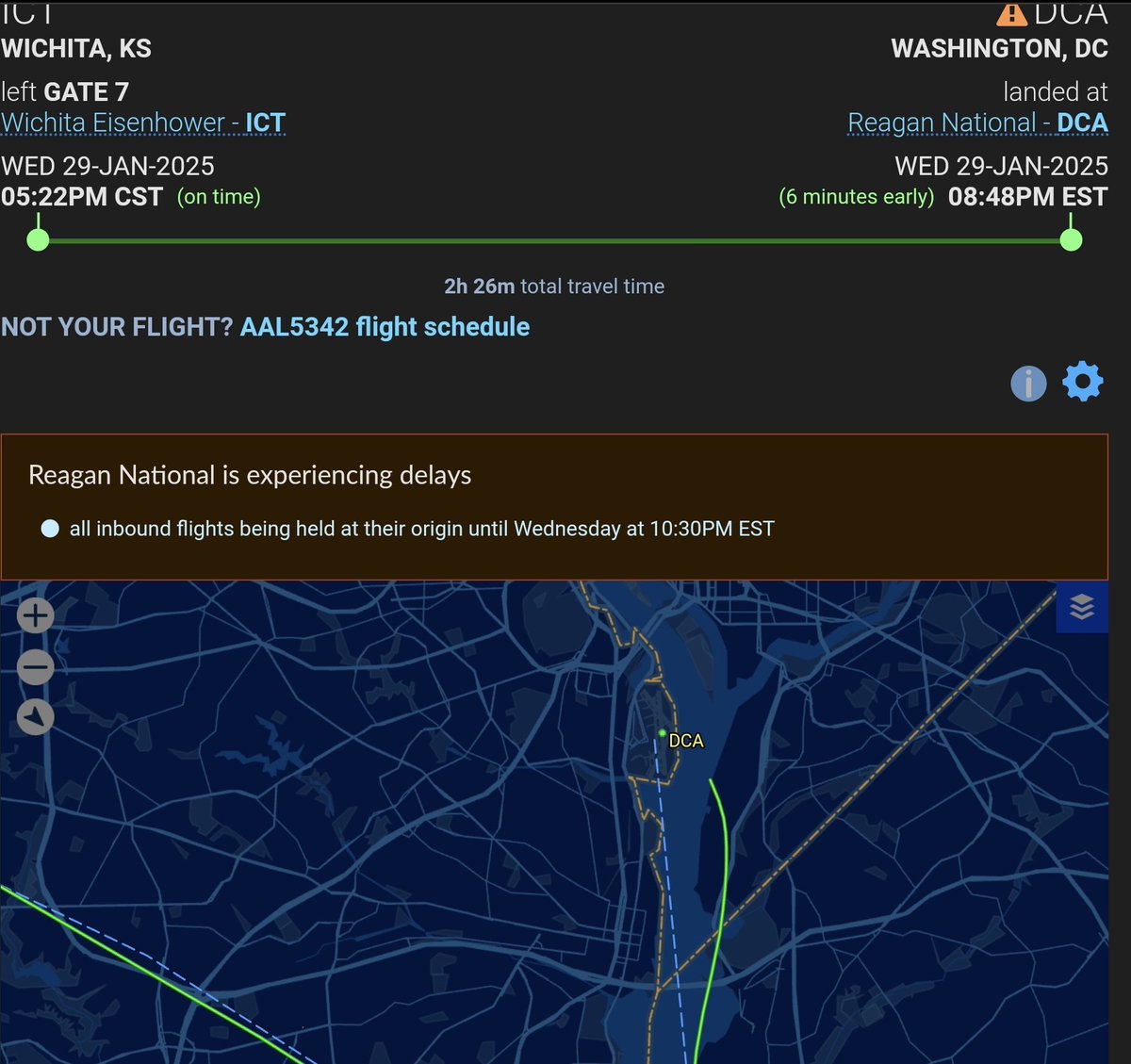 MikeRay_22's tweet photo. 🚨BREAKING🚨
American Airlines flight 5342 collided with a DC police helicopter on its way to Reagan National Airport and went down into the Potomac River. Reagan National is shut down. Flight aware shows plane's path ending at the river. https://t.co/XJeLQYVNhU