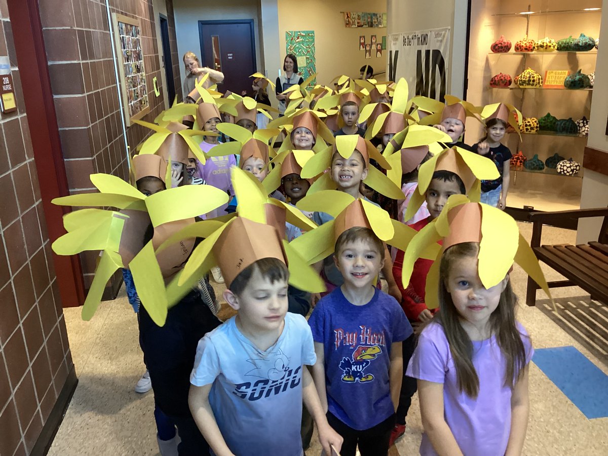 Rebecca Thompson tweet media