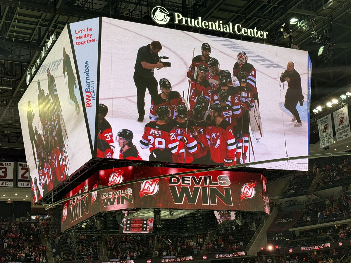 2Hotty71682's tweet photo. Love a shutout, especially against the Flyers #FUPhilly #NJDevils https://t.co/BlpQmLeUyK