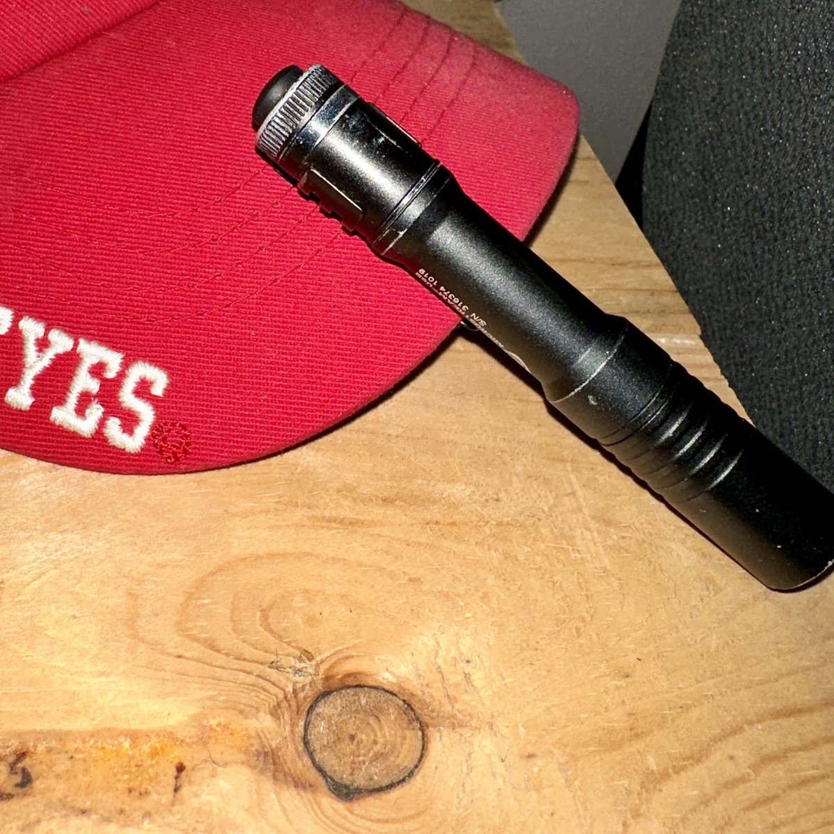 drluke1776's tweet image. Gotta shoutout my go-to EDC light: the Microstream Rechargeable. This compact beast has 250 lumens of soft white light and is tough; survived more drops than I care to admit. Been on my belt for over 5 years. #EDCessentials #Streamlight 

cabelas.com/shop/en/stream…