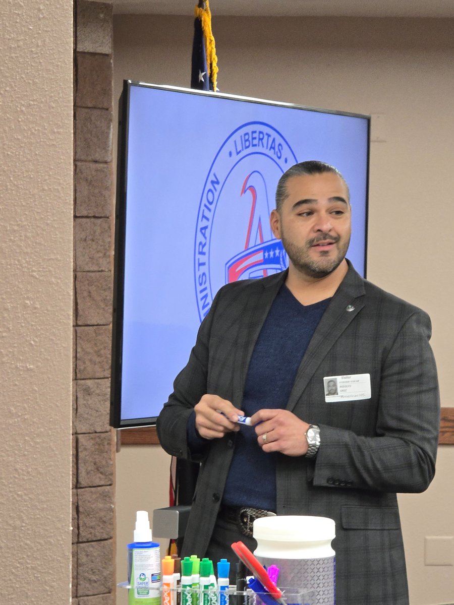 The_Law_Teacher's tweet photo. At @Ahs_Libertas, we don't just read about government officials.
We invite them to our Courtroom to answer the hard questions.

Thank you @City_of_Socorro Mayor Rudy Cruz Jr. for encouraging our Future Law Makers.

#ThisIsLIBERTAS ⚖️

Only at @Americas_HS 
Only at @SocorroISD https://t.co/2LLzFfXTDW