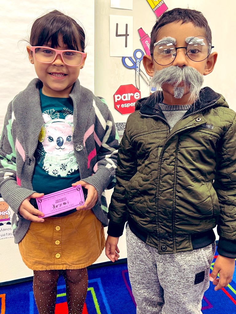 PrincipalMel06's tweet image. 🎉 100 days of growth, hard work, and excitement! Here’s to all we’ve accomplished and what’s still to come! 🚀✨ #100thDay #HardWorkPaysOff #NextLevelLearning @StaffordEISD