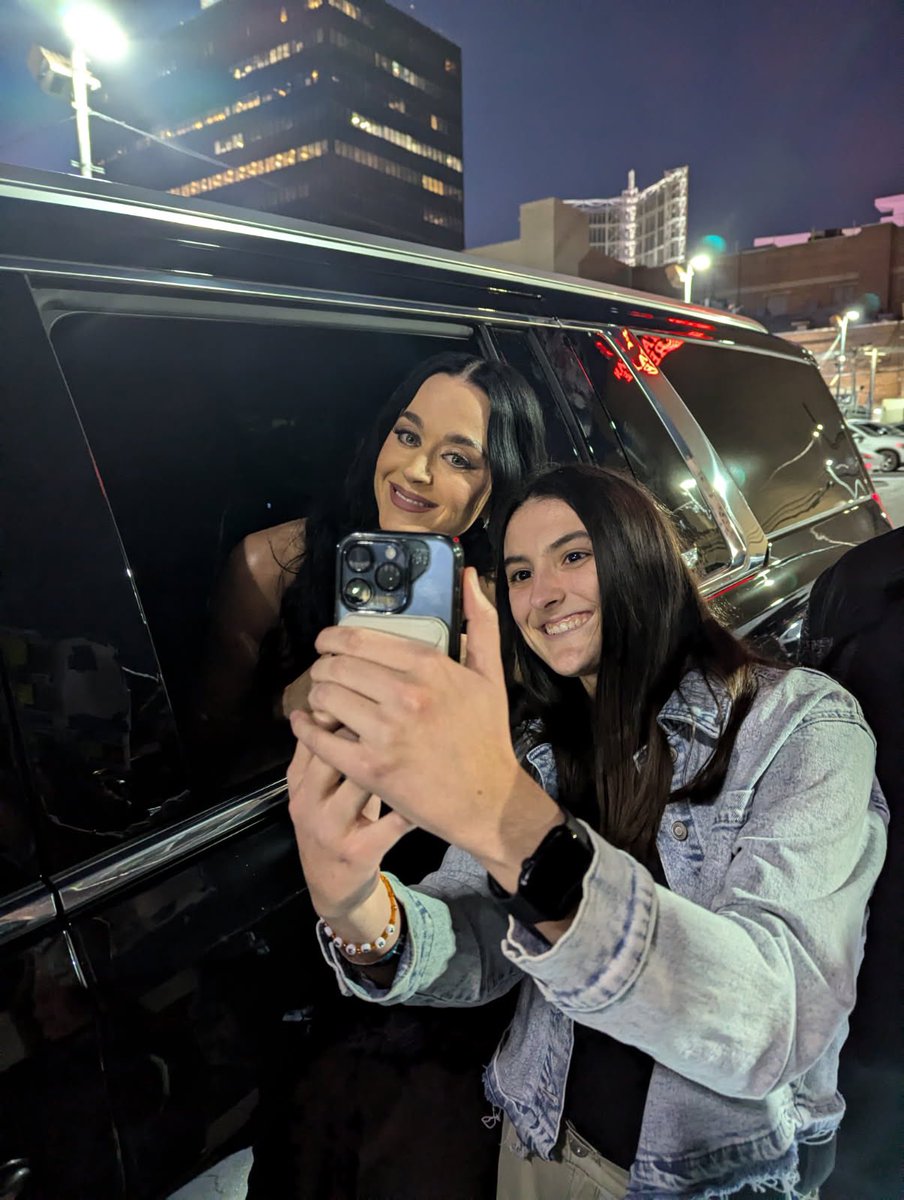 KATIE PERRY tweet media