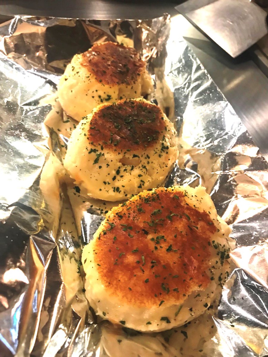 gottsuitter's tweet photo. 【ごっつい新橋烏森】

ごっつい名物のテッパンお通し
「ポテサラ」🥔

ホクホクでチーズが良い仕事‼️

■ごっつい店舗
https://t.co/3fyPJaz5LO

#ごっつい  #ごっつい笹塚  #ごっつい新橋烏森 #ごっつい神楽坂 #ごっつい池袋 #お好み焼き #もんじゃ焼き #鉄板焼き  #おいしいよ #しあわせ連鎖 https://t.co/uC2r6QQ1Vj