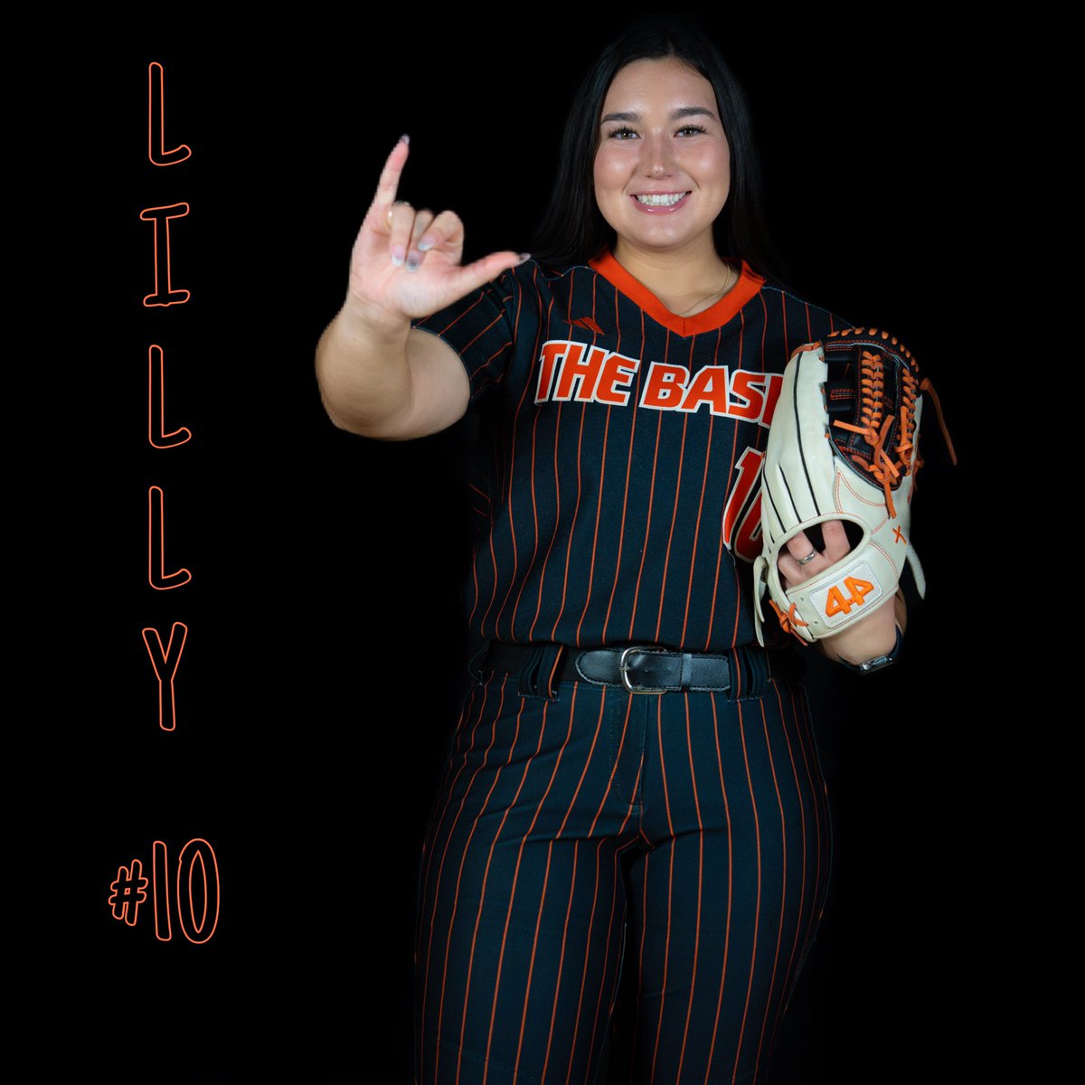 utpbsoftball (@utpb_softball) on Twitter photo 🥎T-2 days🥎
Up our first freshman, Lilly Chavez C/OF From Victoria, TX
1. Hidden talent 
      pickleball god 🔥🔥
2. If you could be besties with anyone who would it be
     iron man 
3. fav movie 
     10 things i hate about you 
4. fav sports team 
       The texans 🏈 🥎T-2 days🥎
Up our first freshman, Lilly Chavez C/OF From Victoria, TX
1. Hidden talent 
      pickleball god 🔥🔥
2. If you could be besties with anyone who would it be
     iron man 
3. fav movie 
     10 things i hate about you 
4. fav sports team 
       The texans 🏈