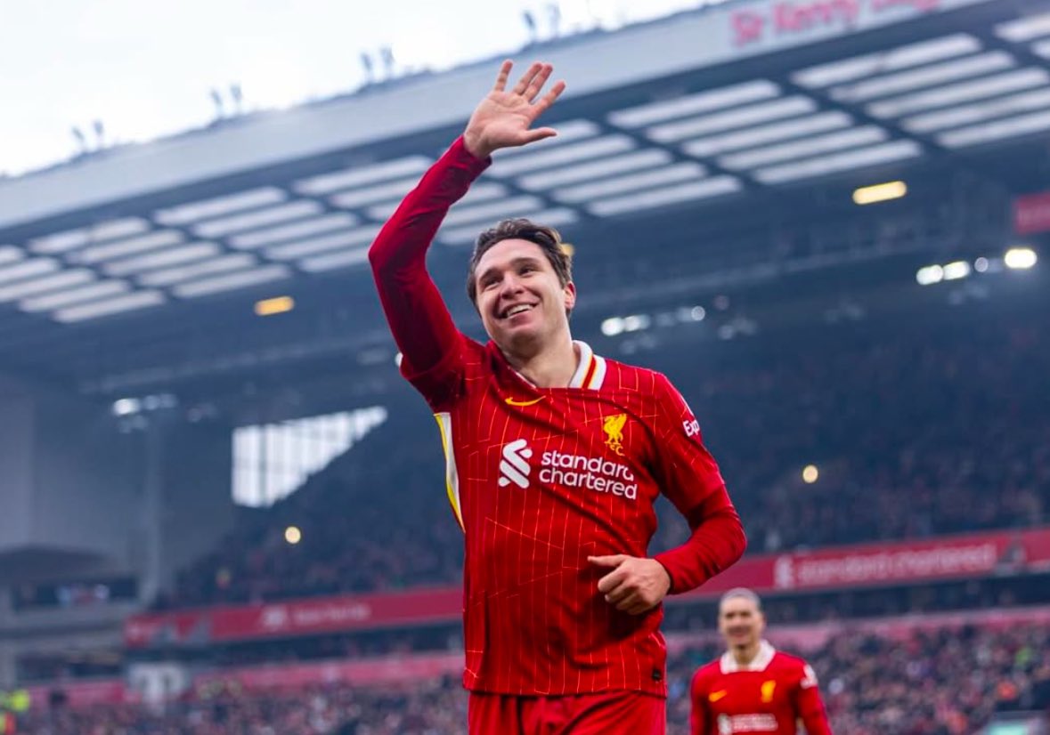 🚨❤️ Federico Chiesa: “I want to play for Liverpool! I want to be here, I want to do my best for this club”.

“I'm enjoying being at the club, Liverpool is one of the biggest clubs in the world… and the fanbase is amazing. Playing at Anfield gives me shivers”.