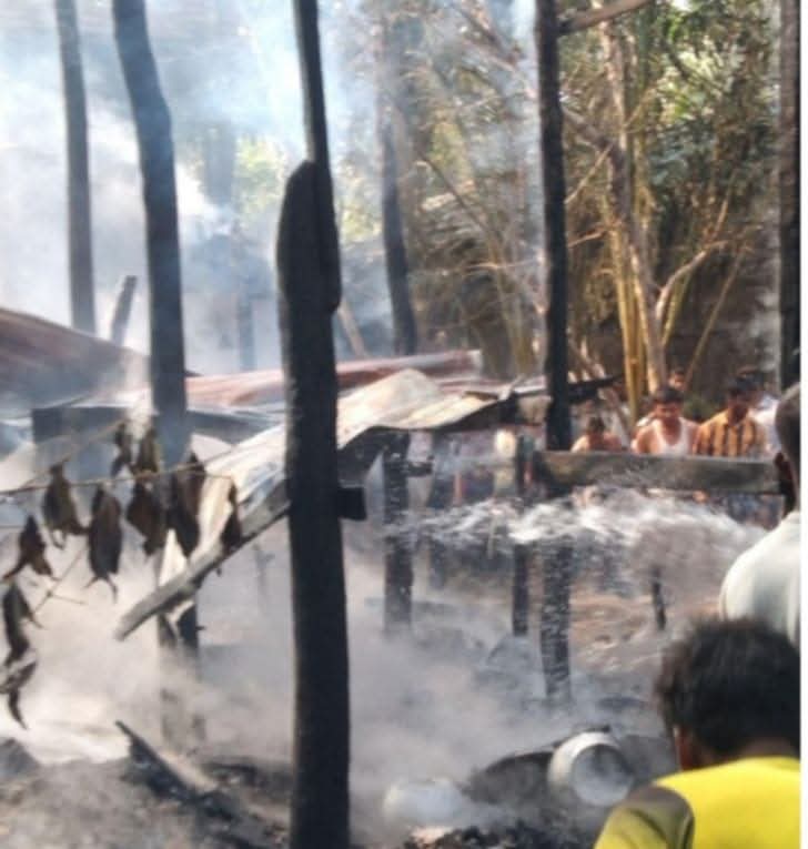 Fire in Mrauk U: Two Houses of the Muslim Community Burnt to Ashes

By ZawMin Htay | January 29, 2025

A devastating fire broke out in Mrauk U Township, Rakhine State, destroying two houses belonging to the Muslim community. The incident occurred around 1 PM local time in Shan