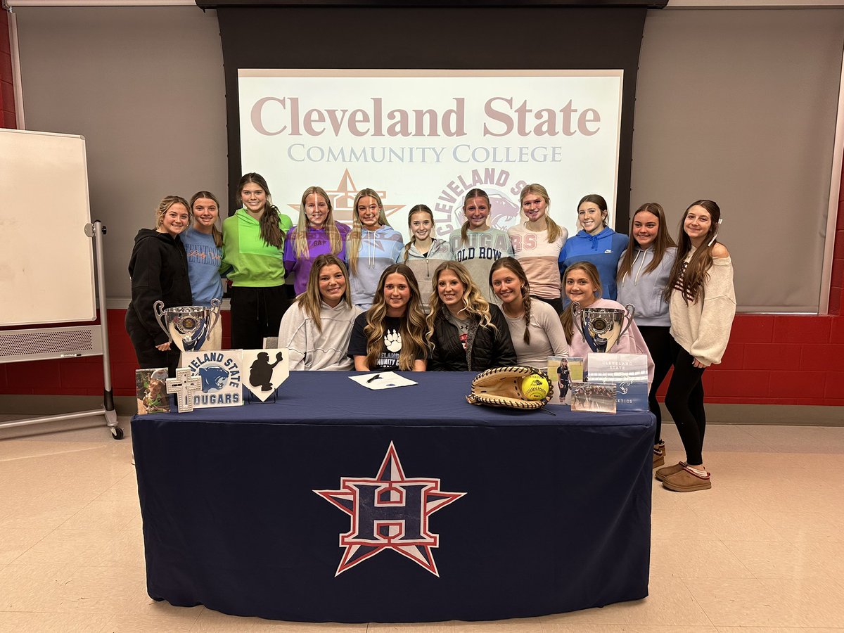 Signed today to play with the Cleveland State Cougars! Thank you to my teammates , coaches, friends, and family for being there! <a href="/Generals_SB/">Heritage Generals Softball</a> <a href="/CS_Athletics/">Cleveland State Cougars</a> <a href="/Falcons07_2025/">Frost Falcons 07- 2025-2026</a>