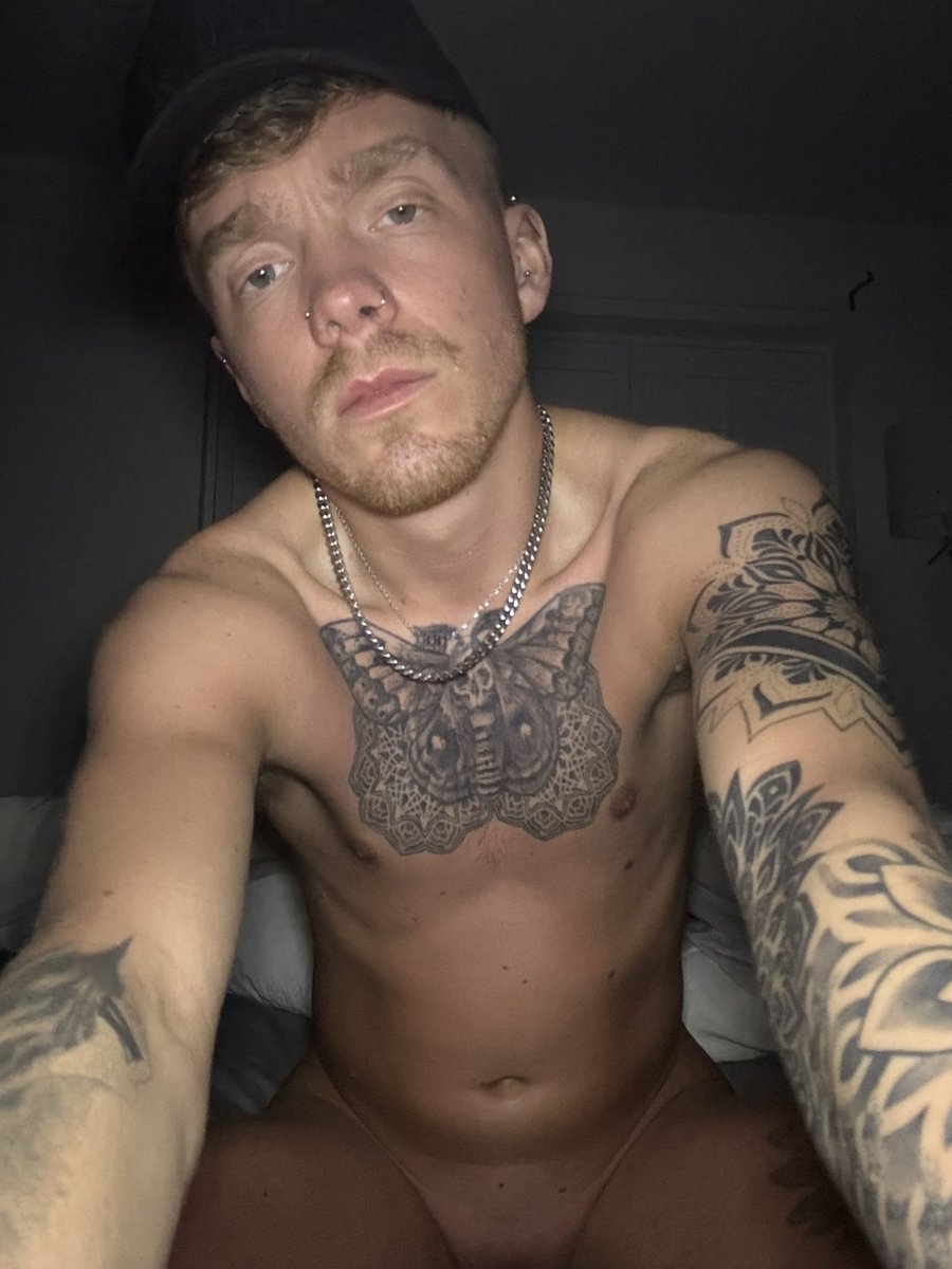 Check out my big ginger cock on my OF🥵🍑
#bi #gay #bisexual #onlyfans #contentcreator #hung #moneypig
