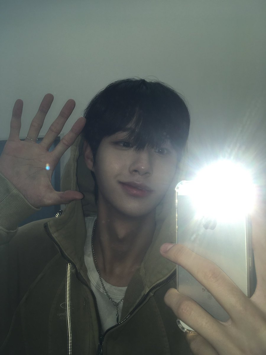 CLOSE YOUR EYES MEMBERS tweet media