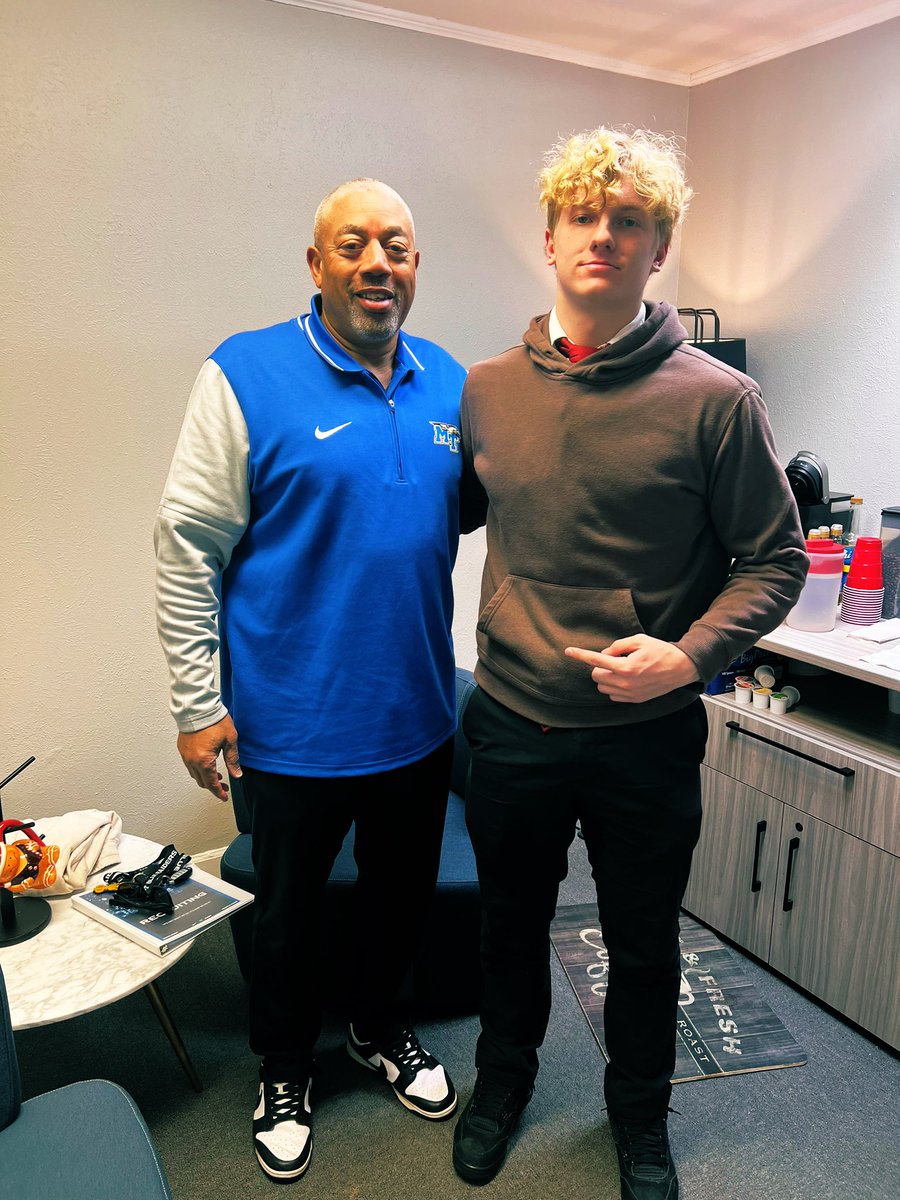 Ryan Wirtzfeld 26’ QB (@ryan_wirtzfeld) on Twitter photo Huge thanks to coach <a href="/vh3omega/">Vernon Hargreaves</a> for coming to visit today at school‼️ <a href="/CoachG_HC/">Head Coach Evan Gay</a> <a href="/op_footballwpg/">OP Raider Football</a> <a href="/RecruitReady/">Recruit Ready</a> Huge thanks to coach <a href="/vh3omega/">Vernon Hargreaves</a> for coming to visit today at school‼️ <a href="/CoachG_HC/">Head Coach Evan Gay</a> <a href="/op_footballwpg/">OP Raider Football</a> <a href="/RecruitReady/">Recruit Ready</a>
